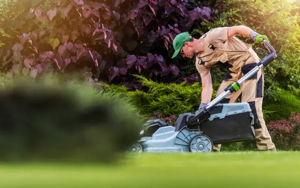 How to mow a lawn Hartford, CT